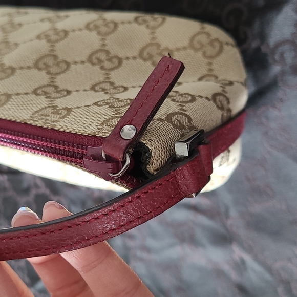 Authentic Gucci mini mono pochette (berry/wine) - Picture 4 of 10